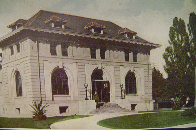 Ludington Public Library